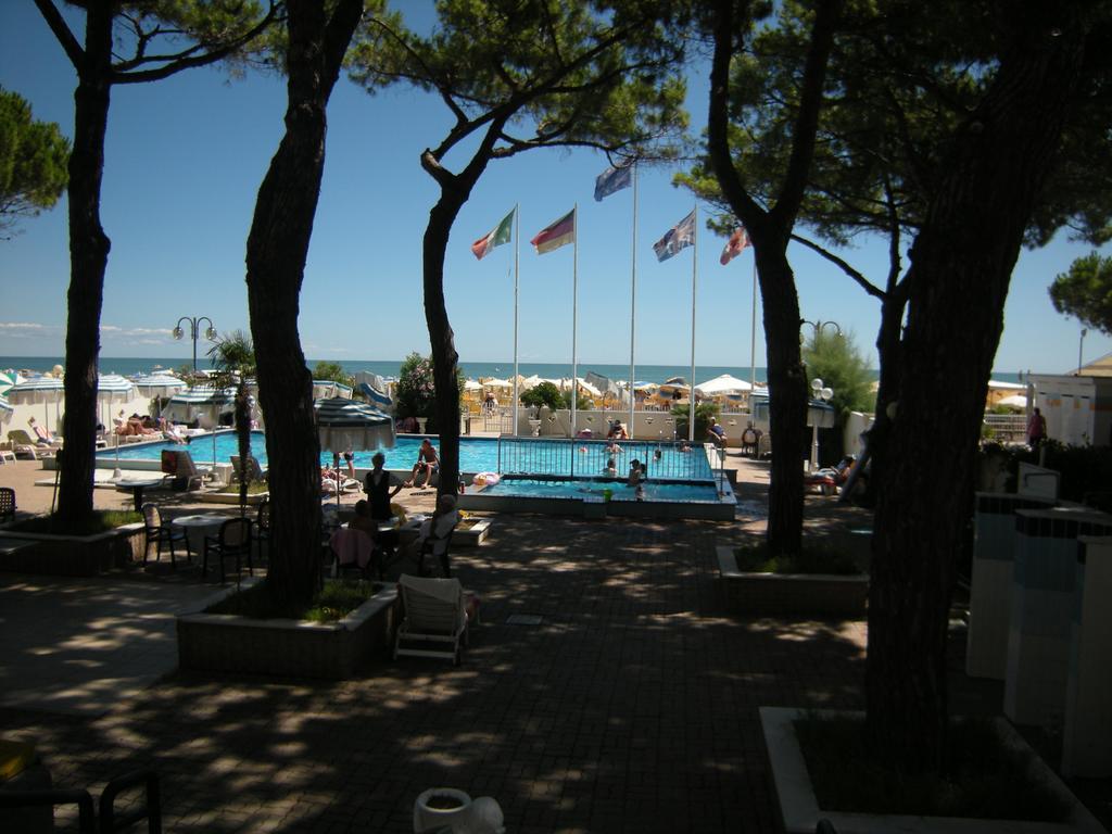 Hotel Ambasciatori Palace Lido di Jesolo Eksteriør billede